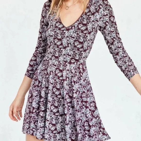Kimchi Blue | Dresses | Urban Outfitters Kimchi Blue Long Sleeve Skater Dress | Poshmark Kimchi Blue | Dresses | Urban Outfitters Kimchi Blue Long Sleeve Skater Dress | Poshmark